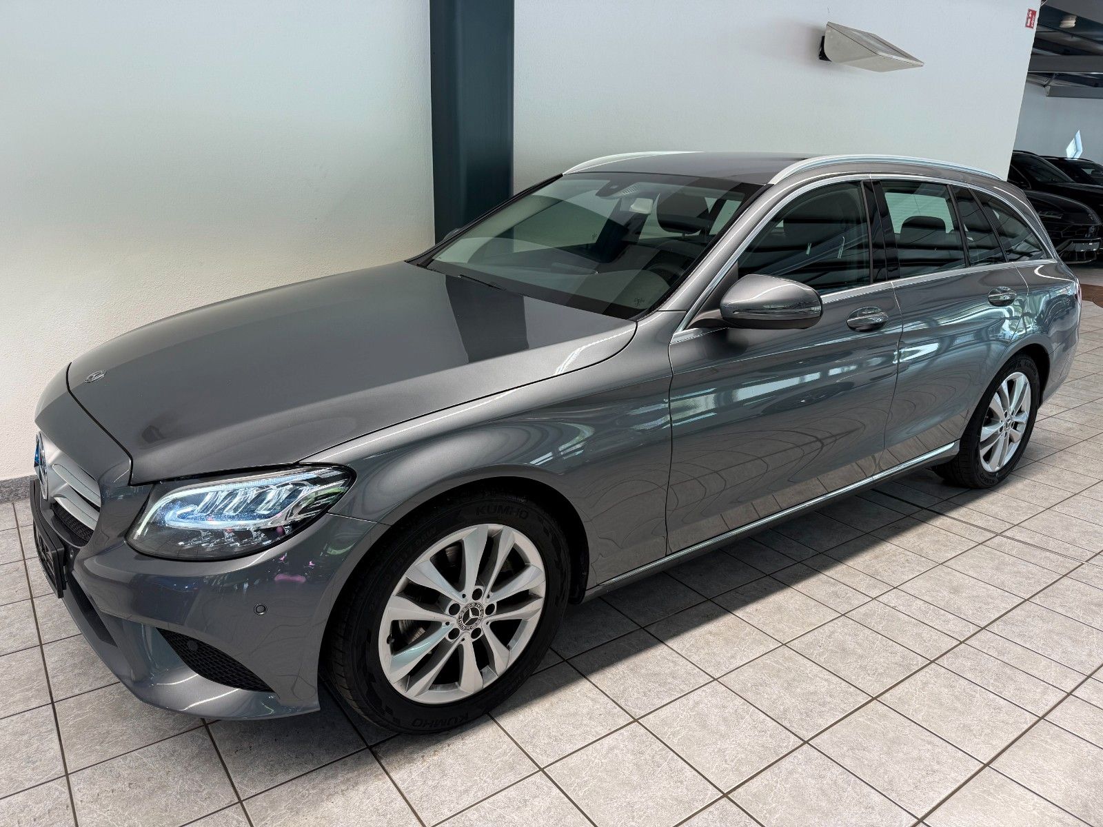 Mercedes-Benz C 200